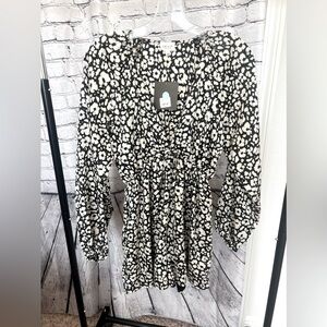 LeLis  floral romper NWT